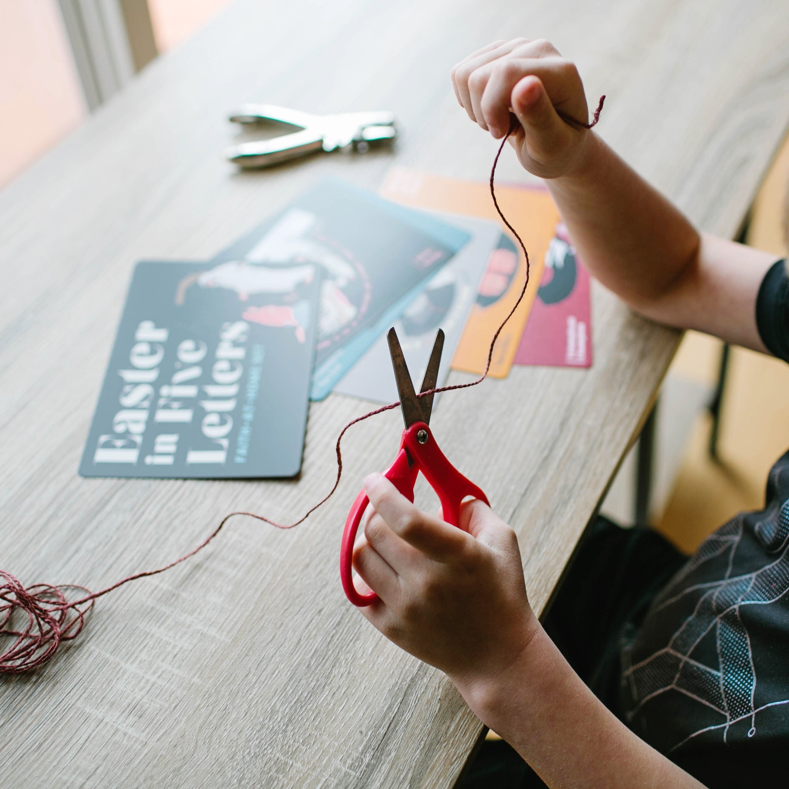 Easter in 5 Letters - visual devotions